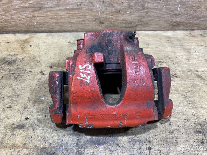 Суппорт передний левый Mercedes W210 S131