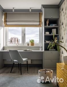 Рабочая зона на заказ у окна