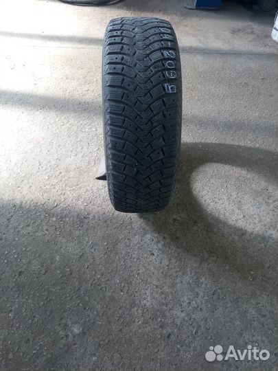 Michelin X-Ice North 215/65 R16