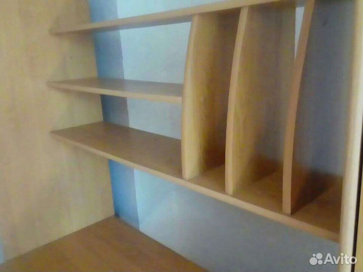 Уголок школьника с компьютерным столом