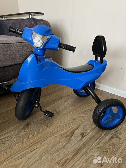 Трехколесный велосипед