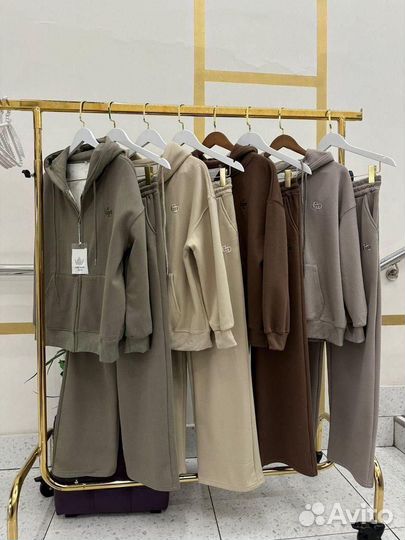 Спортивный костюм женский