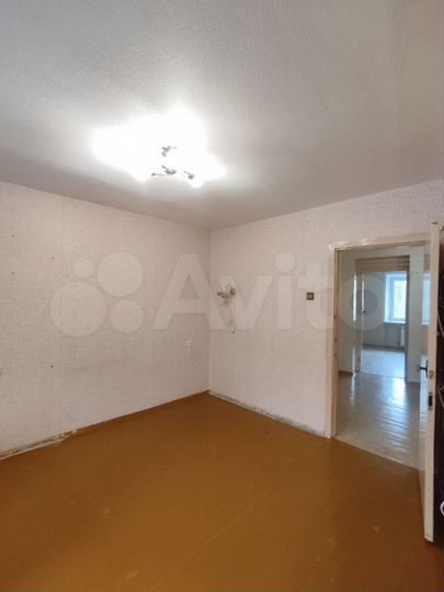 4-к. квартира, 76 м², 1/9 эт.