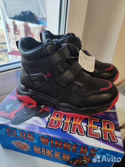 Ботинки новые 29