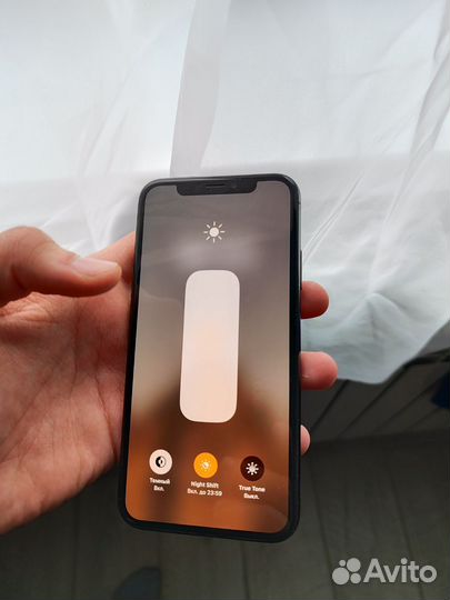 iPhone X, 64 ГБ