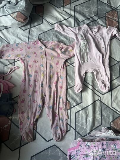 Отдам бесплатно вещи для девочки 0-6 месяцев