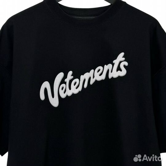 Футболка vetements