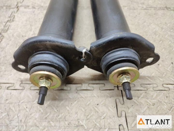 Амортизатор задний nissan serena