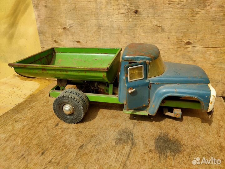 Машина железная большая ЗИЛ 130 самосвал