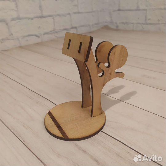 Лазерная резка и гравировка фанеры, картона, кожи