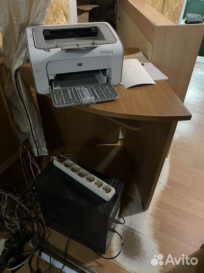 Угловой стол