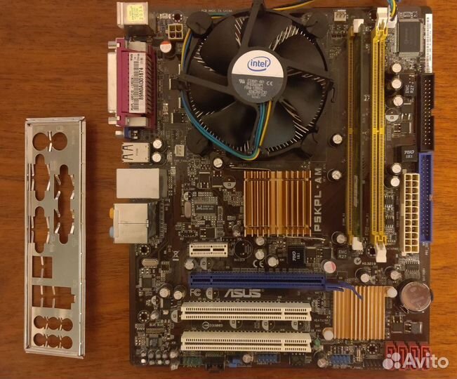 Материнская плата с процессором и памятью