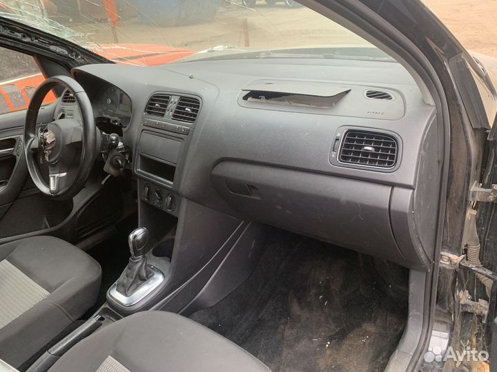 Торпедо volkswagen polo 5