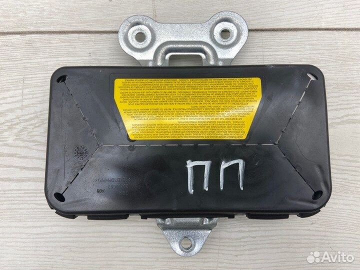 Подушка в дверь правая Land Rover Range Rover L322