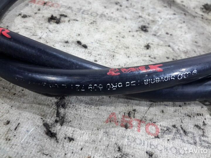 Трос ручника Skoda Rapid 2