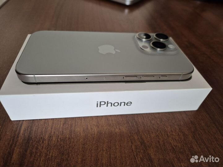 iPhone 15 Pro, 256 ГБ