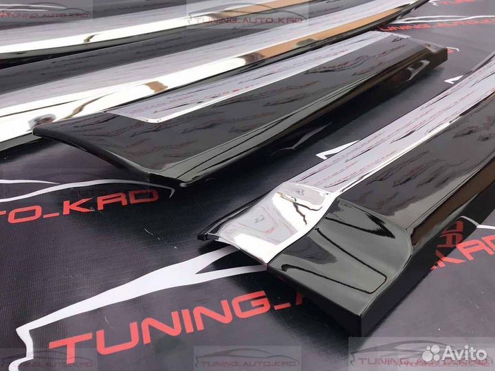 Молдинги дверей Toyota Land Cruiser 200 N9145