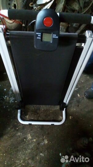 Механическая беговая дорожка