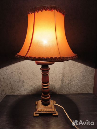 Винтажная настольная лампа