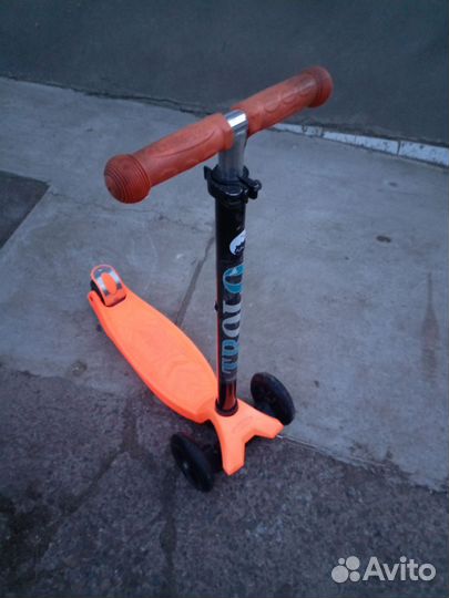 Самокат детский трехколесный
