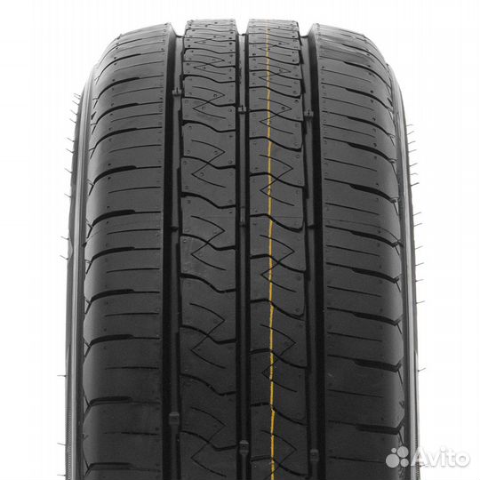 Kumho PorTran KC53 215/60 R17 T
