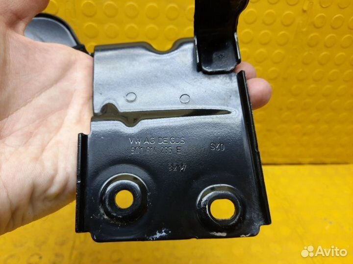Кронштейн блока ABS Skoda Octavia cwva 2017