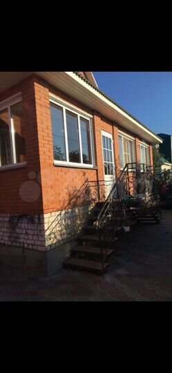 Коттедж 202 м² на участке 10 сот.