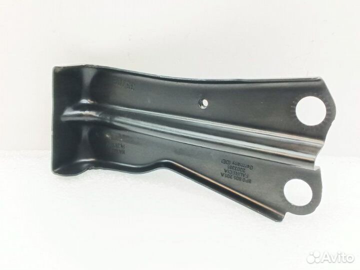 Кронштейн передней панели передний левый Audi A3