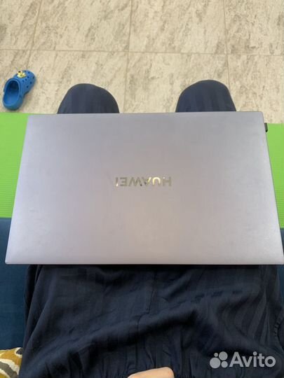 Huawei matebook d16