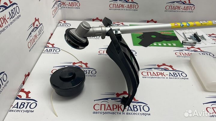 Бензиновый триммер (газонокосилка) урал