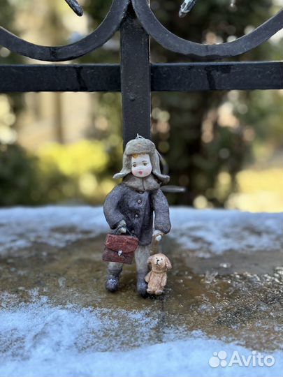 Ватная игрушка Мальчик с портфелем и собачкой