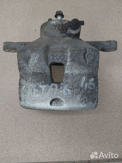 Суппорт передний левый Hyundai Creta 1 15-20