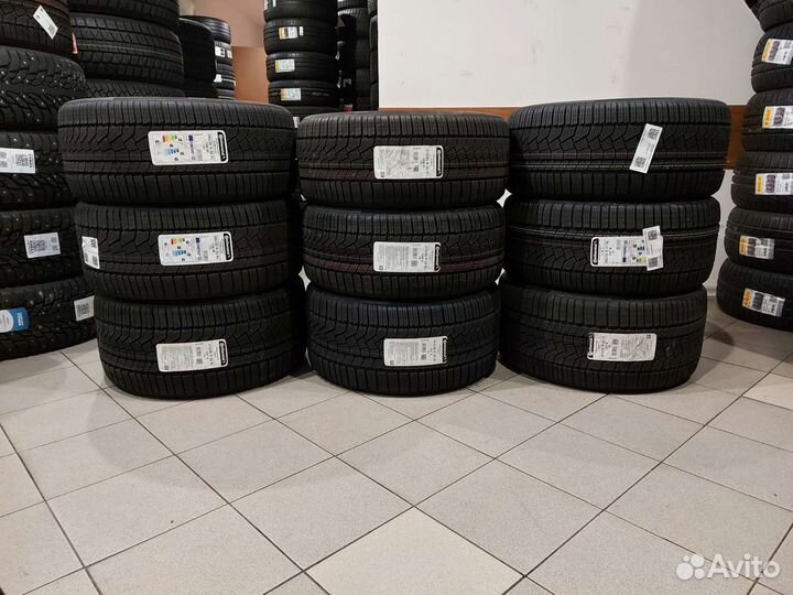 Continental ContiWinterContact TS 860S 295/35 R21 и 315/30 R22