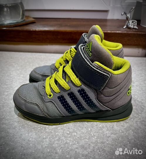 Кроссовки adidas