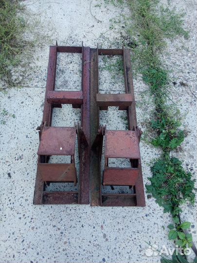 Опрокидыватель для автомобиля