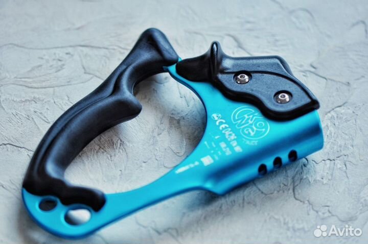 Зажим ручной для спелеологии kong procave