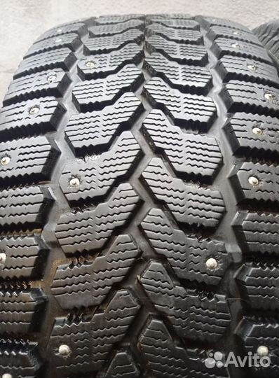 Yokohama Ice Guard F700S 215/60 R16 100Z