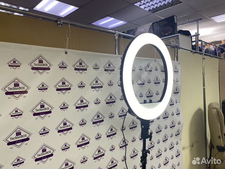 Кольцевая лампа RL18