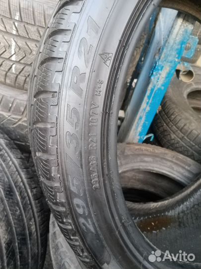 Pirelli Scorpion Winter 295/35 R21 107V