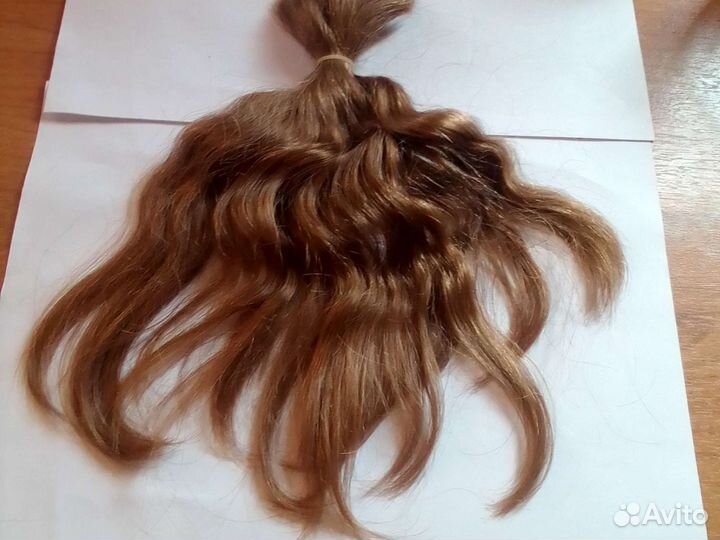 Продам детскую косу натуральный,вес 0,038вес