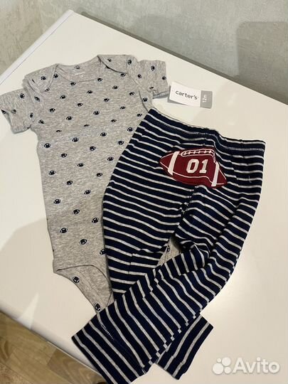 Новый комплект Carter's маль