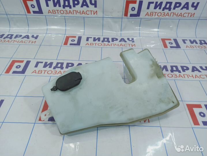 Бачок омывателя лобового стекла Renault Duster 289