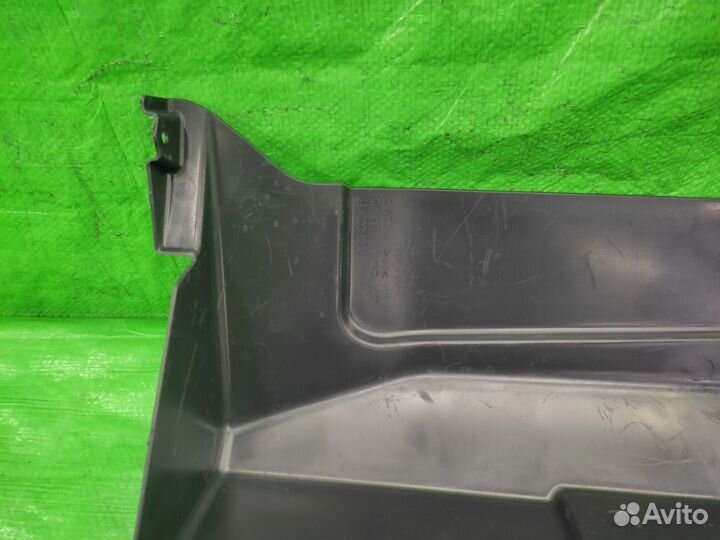 Пыльник двигателя лев. Dodge Caliber