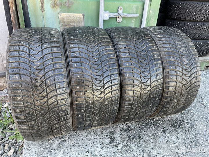 Michelin X-Ice North 3 235/35 R19