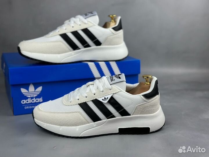 Кроссовки весенние Adidas Retropy F2 белые мужские