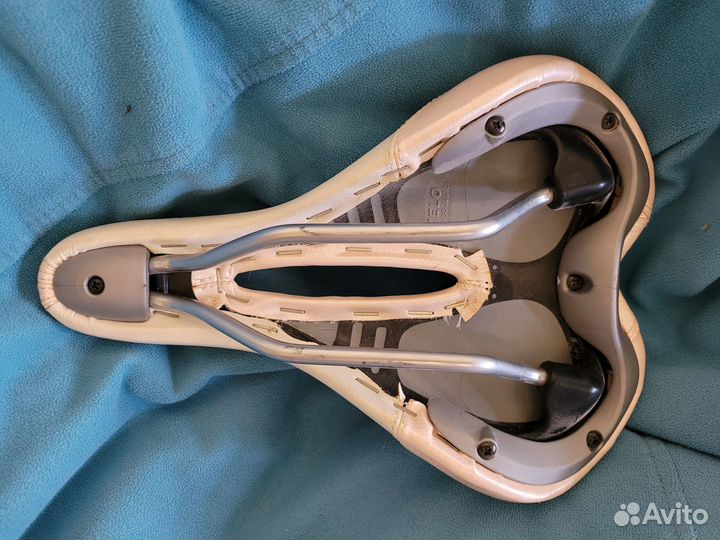 Женское седло Velo Plush с базой D2