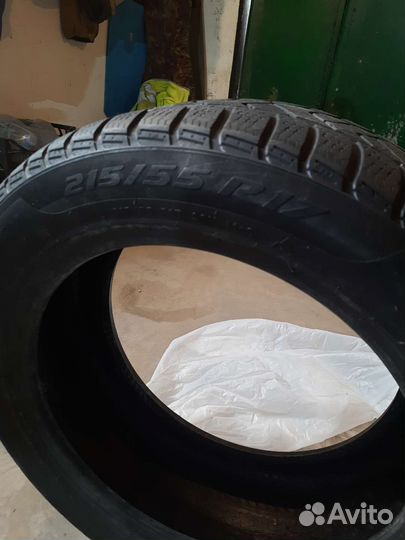 Pirelli Winter Sottozero 3 215/55 R17 98H