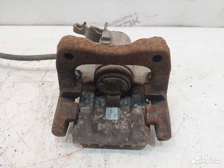 Суппорт задний левый Volkswagen Golf Plus 5 1.6