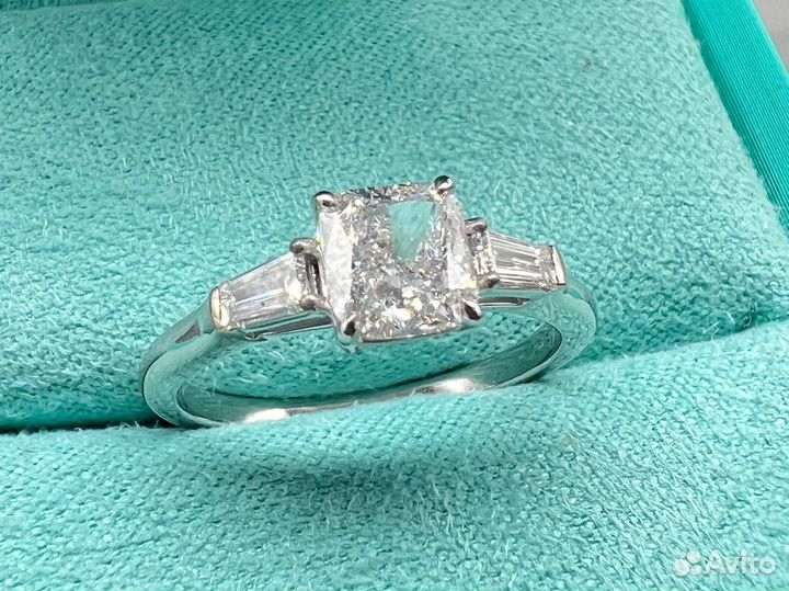 Золотое кольцо с бриллиантами 1.22 карат