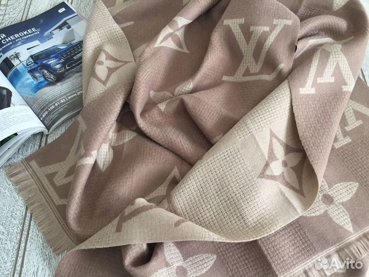 Коричнево-бежевый кашемировый палантин LV
